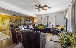 318 E Oklahoma St, Walters, OK