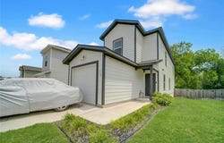 36 Trinity Cir, Lockhart, TX 78644