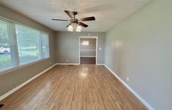 400 W Grove Ave, Muscle Shoals, AL 35661