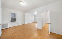 838 Rebecca Pl, Elizabeth City, NJ 07201-2736