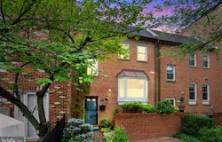 6913 MCLEAN PARK MANOR COURT, MCLEAN, VA 22101