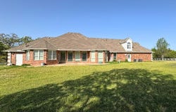101 Gatlin Drive, Meeker, OK 74855