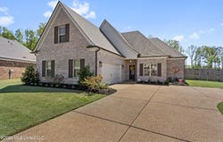1249 Howell Way, Hernando, MS 38632