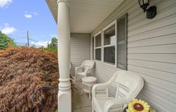 89 Floyd Street, Deer Park, NY 11729