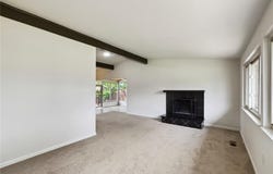 1515 Bay Meadows Drive, Florissant, MO 63033