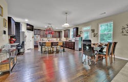 412 Live Oak Pass, Loganville, GA 30052