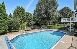1784 Valley Ridge Place, Chanhassen, MN 55317