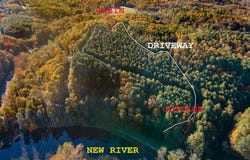 305 Mulberry Ln, Mouth of Wilson, VA 24363