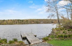 204 Forest Drive, Hawley, PA 18428
