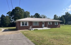 812 Memorial Drive, PARIS, TN 38242