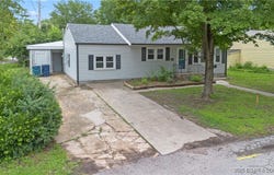 320 N. Chestnut Street, Eldon, MO 65026