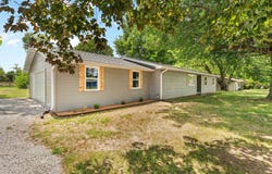 234 W Howard Avenue, Billings, MO 65610