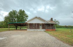 901 Ripley Street, Maysville, OK 73057
