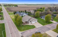 1005 Walnut St, Beresford, SD 57004