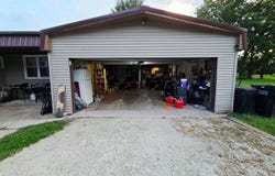 420 E Walnut St, Kirkwood, IL 61447