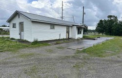 201 W Barnett Street, Harrisburg, IL 62946