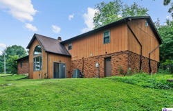 15 Oakwood Drive, Brandenburg, KY 40108
