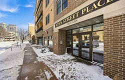 332 S Linn St, IowaCity, IA 52240