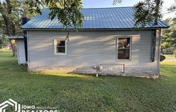 302 N Liberty, Cincinnati, IA 52549