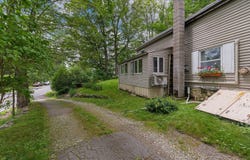 131 River Road, Newcastle, ME 04553