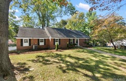 2323 Brookwood Drive, Cape Girardeau, MO 63701