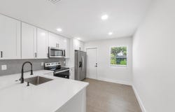 823-825 NW 30th Court, Wilton Manors, FL 33311