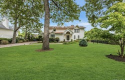 6 Mill Pond Road, Hampton Bays, NY 11946