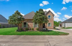 27 Chez Moi Drive, Bossier City, LA 71111