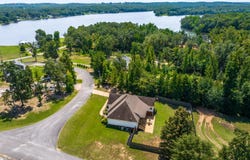 405 Persimmon Lane, Lexington, TN 38351