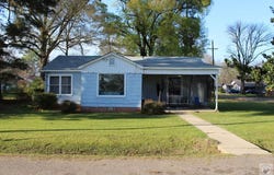 1002 W 7th, Hope, AR 71801
