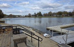 6 Stone Bridge Court, Schaumburg, IL 60193