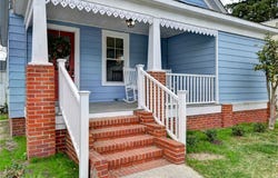 421  2nd St, West Point, VA 23181