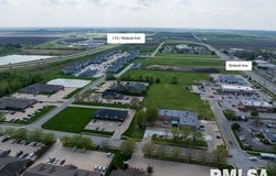 3131 S MEADOWBROOK Road, Springfield, IL 62711