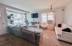 208 3rd St SE, De Smet, SD 57231