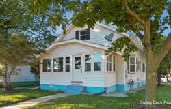 1503 Burton Street SW, Wyoming, MI 49509