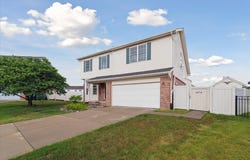 29230 Hunter Court, Trenton, MI 48183
