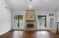 100 Horizon Circle, Azle, TX 76020