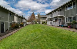 885 NE SUNSET ST, Roseburg, OR 97470