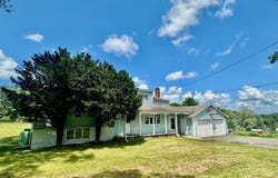 191 Hemlock Grove Road, Greentown, PA 18426