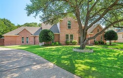 2207 Tournament Trail, Arlington, TX 76017