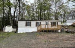 106 York Drive, Greentown, PA 18426
