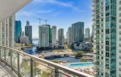 90 SW 3rd St, Miami, FL 33130