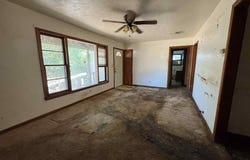 1017 S Adams Street, McGregor, TX 76657