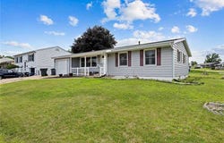 200 Drexel Dr SW, CedarRapids, IA 52404