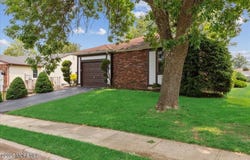 26 Lansdale Drive, Marlboro, NJ 07746