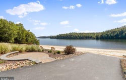 105 FOREST DRIVE, CROSS JUNCTION, VA 22625