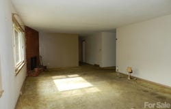 25 Chateau Place, Asheville, NC 28805
