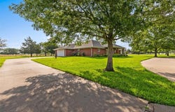 1419 Hinchliffe Road, Mexia, TX 76667
