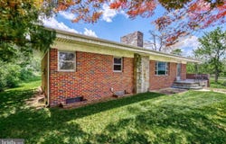 9 PINE GROVE Road, HANOVER, PA 17331