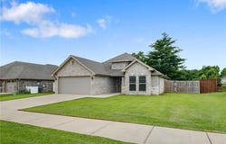 408 Fox  CIR, Pea Ridge, AR 72751